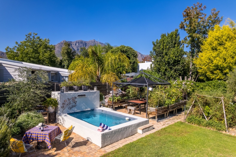 5 Bedroom Property for Sale in Paradyskloof Western Cape